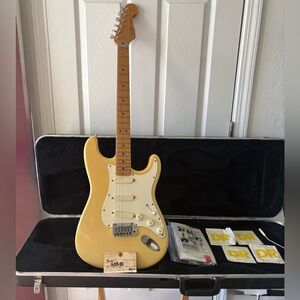 1988 Fender Stratocaster E464400 Guitar w/Original Fender Hardshell Case